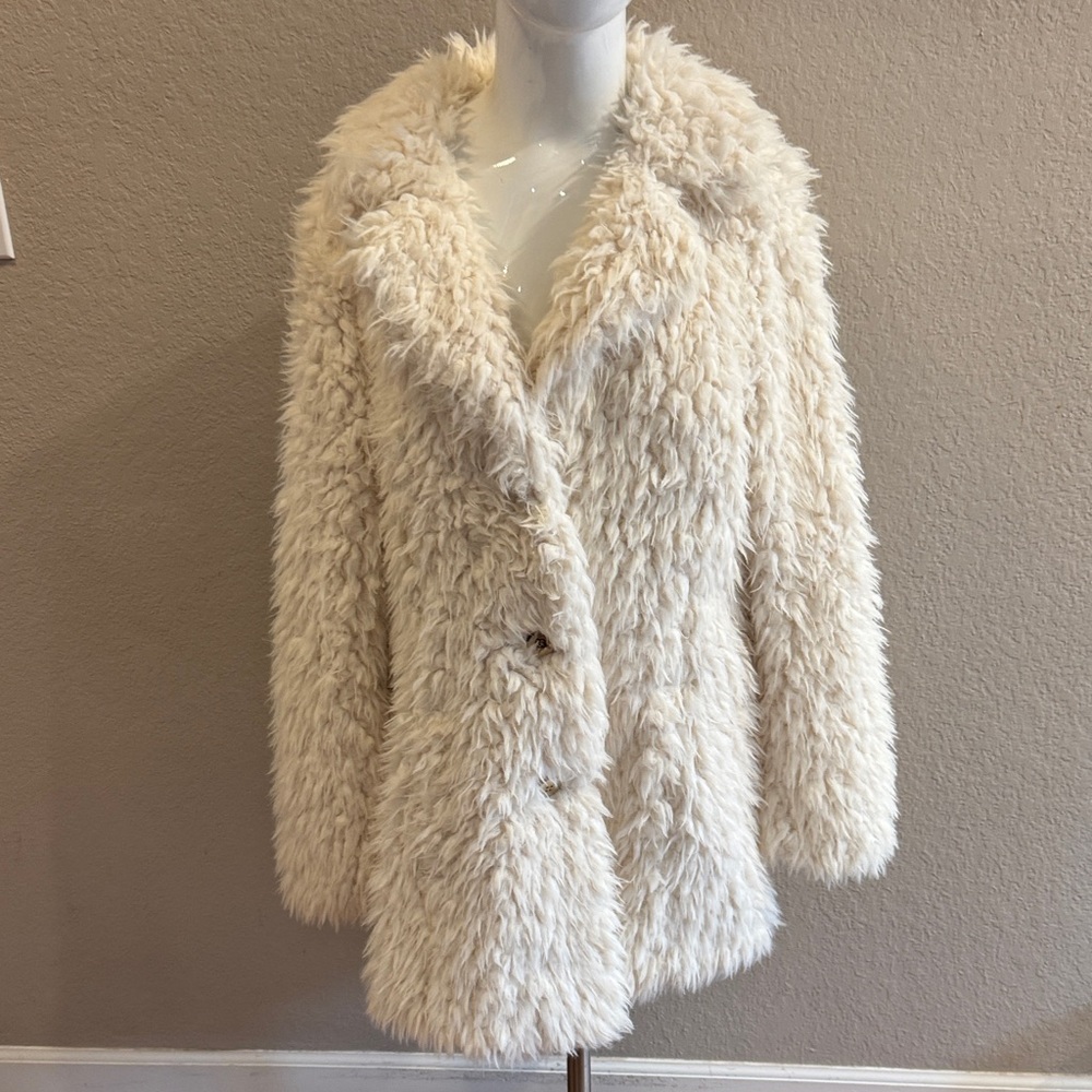 Guess Elegant Cream Teddy Jacket for Women size large